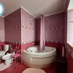 Nelocas House *