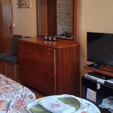 Nelocas House