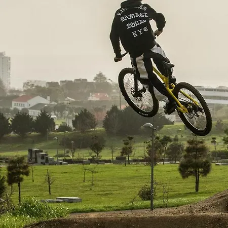 Nelocas House בית אירוח *