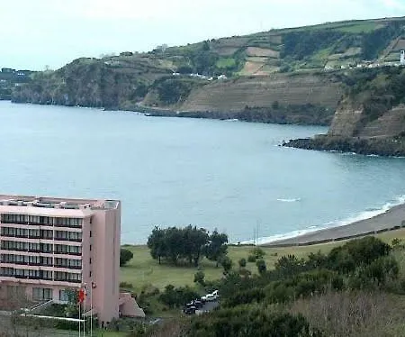 Nelocas House בית אירוח Ponta Delgada